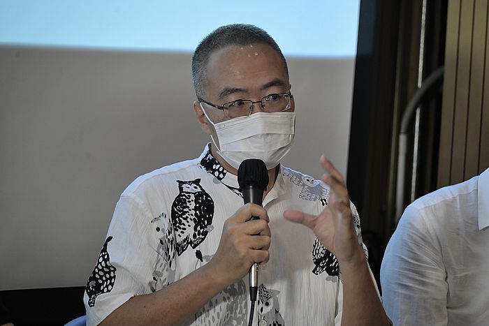 石家豪在人物畫創作上，喜歡採用中西合璧的藝術風格。