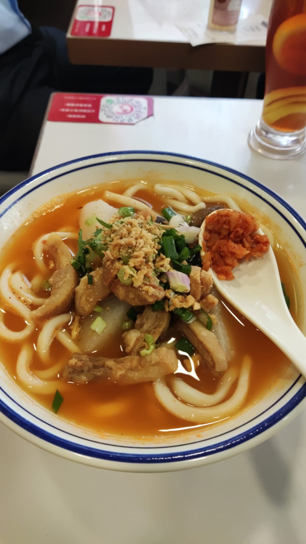 老三的油渣麵亦廣受食客好評。 老三的油渣麵亦廣受食客好評。