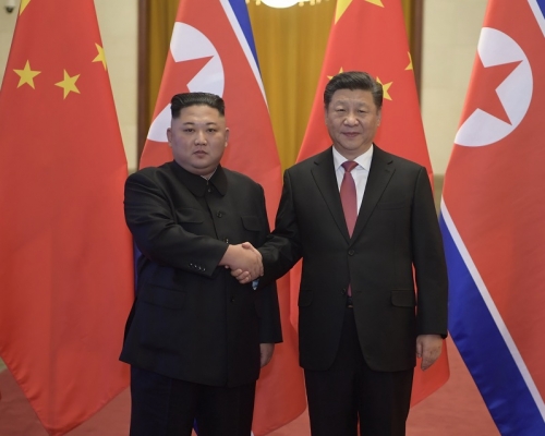 金正恩與習近平就中朝關係和共同關心的問題深入交換意見,達成重要共識。新華社