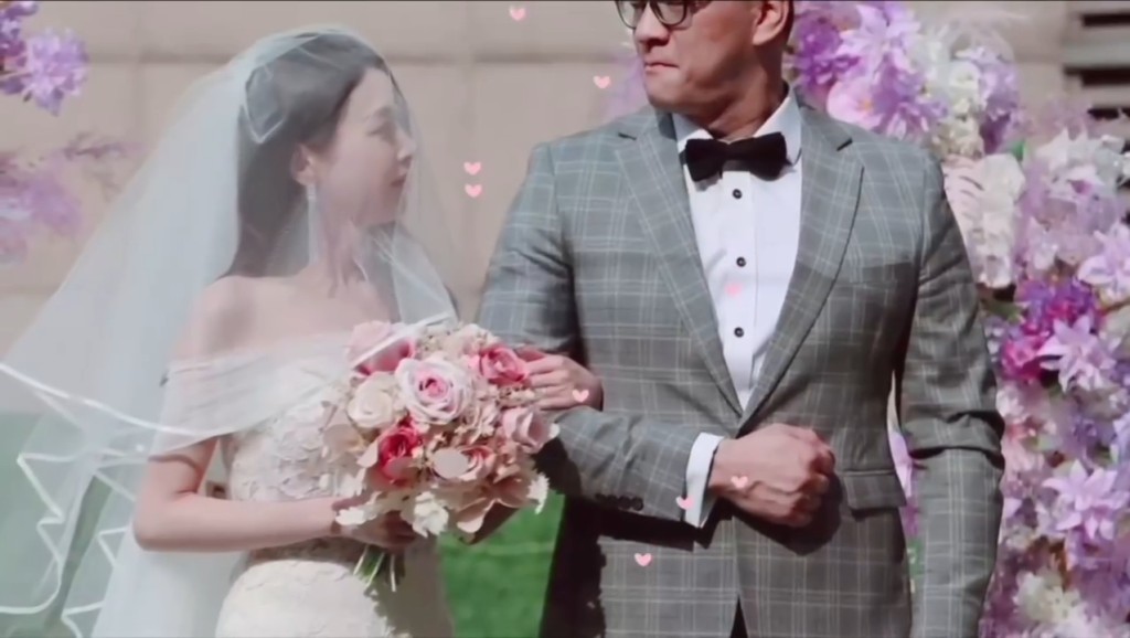 由于陈婉婷分享的影片有读爱的宣言、戴婚戒的场面，因此再度引来网民讲恭喜。