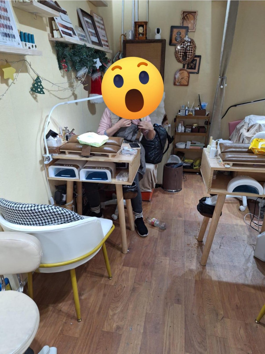 女子衣服上沾染懷疑尿液。fb「元朗人」圖片