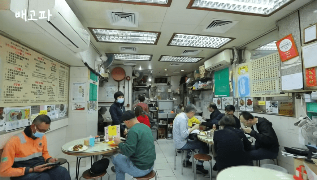 孖沙茶餐廳是老字號茶餐廳。