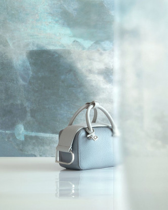 冰灰色拼白色Cool Box。