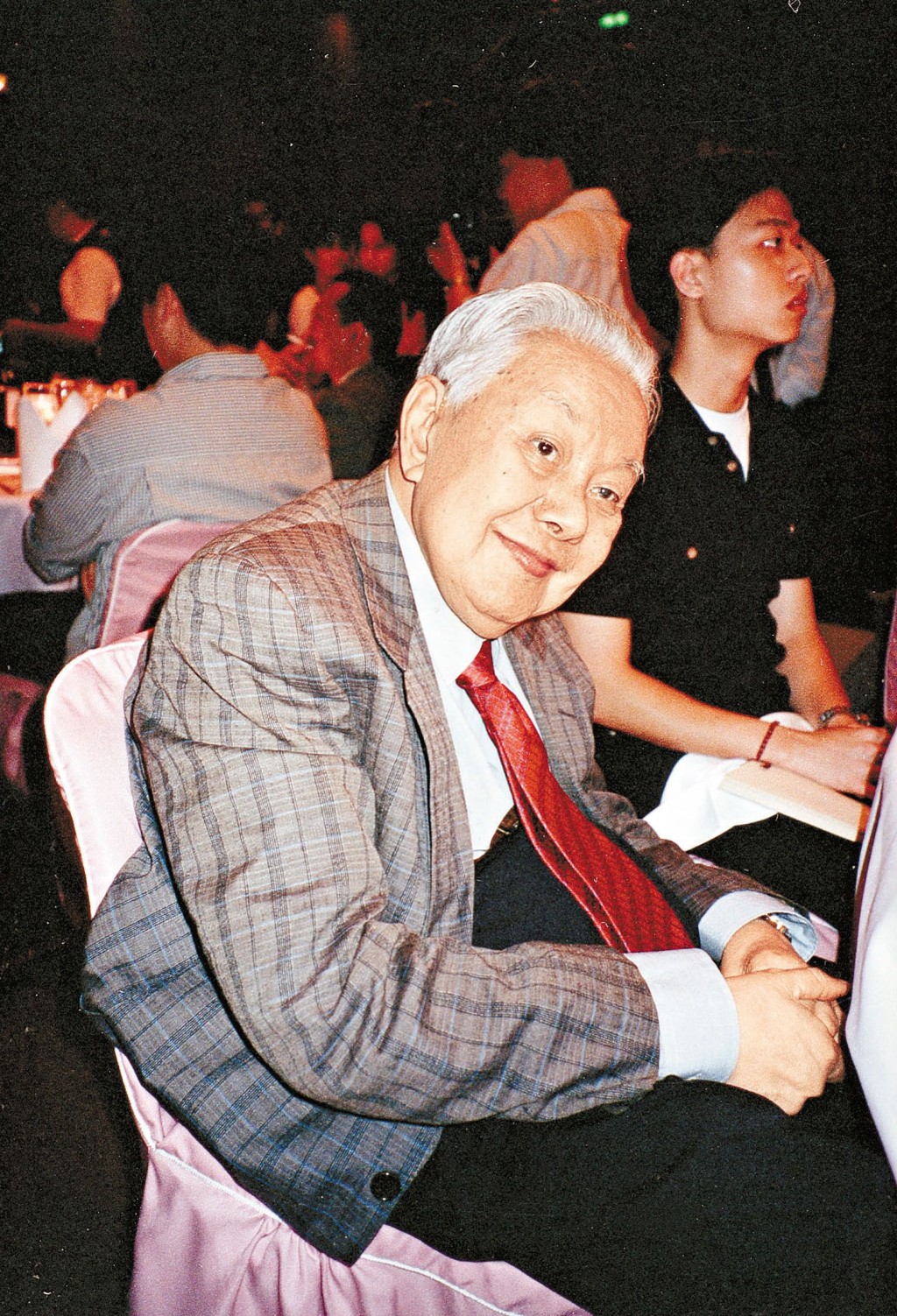 张彻于2002年6月22日因肺炎引发并发症离逝，终年79岁。