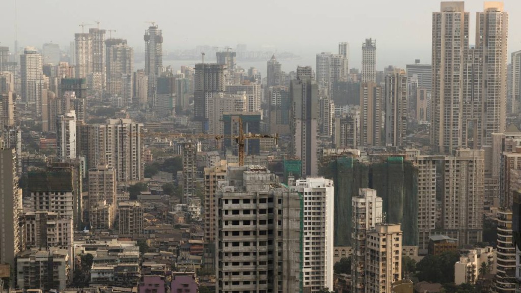 印度声称其已超越日本，成第世界四大经济体。图为印度人口最多城市孟买。路透社