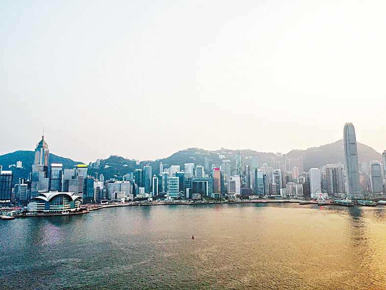 據悉,星展香港及富邦香港近日齊齊上調H按(拆息按揭)的封頂息率。