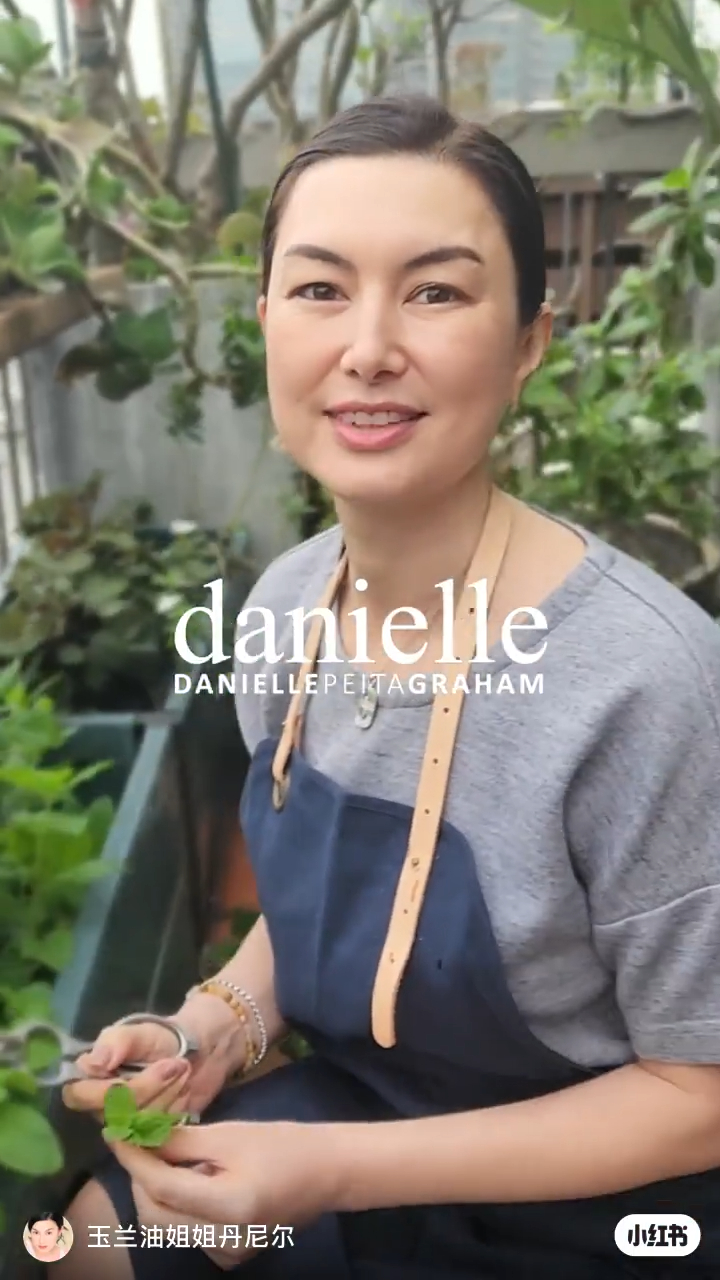 Danielle不時在小紅書拍片，近日一條新片被網民認錯是Mandy Lieu。