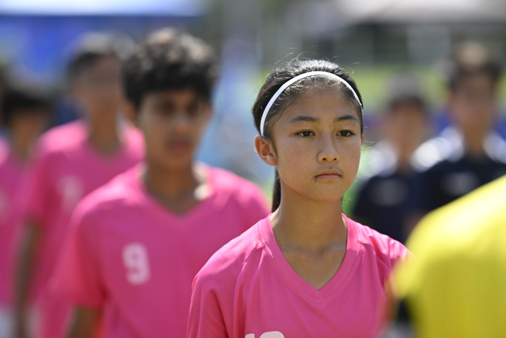 周衹月第一次拍戲，不斷NG。