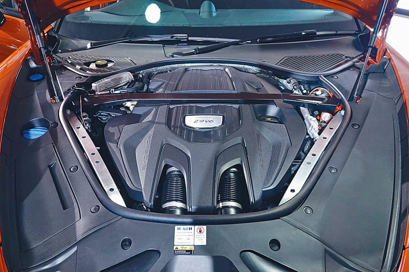 ●Panamera 4沿用2.9 V6雙Turbo引擎，馬力462ps。