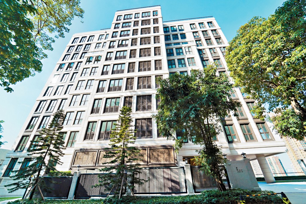 西半山寶峰昨日上載新銷售安排，推出1伙4房大宅招標。