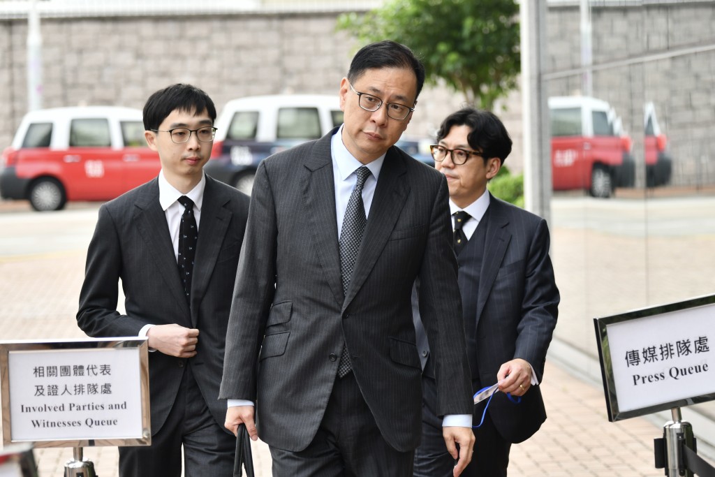 代表獨立委員會的資深大律師杜淦堃。