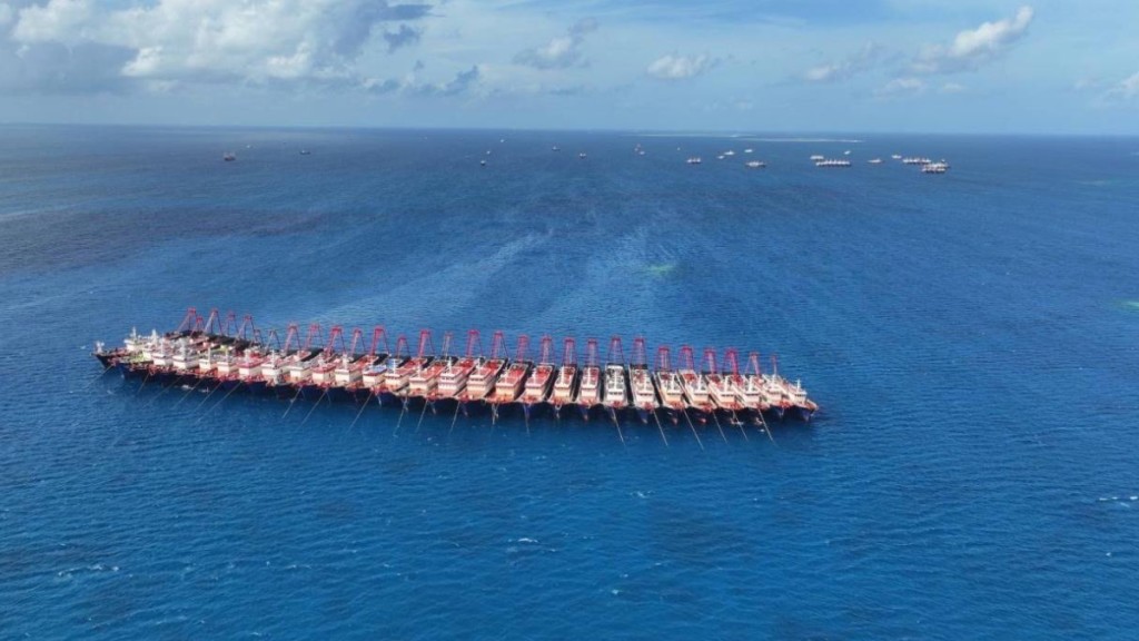 菲律賓指中國較早前在牛軛礁集結135艘民兵船。