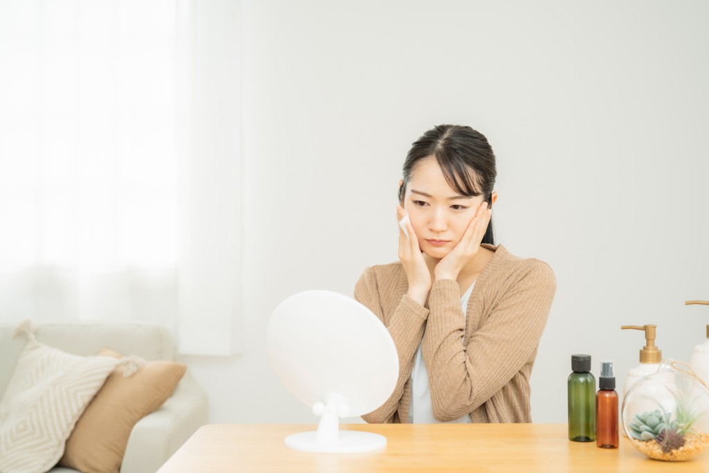 本港春天的環境濕重，脾胃虛弱的女性更易出現皮膚問題。