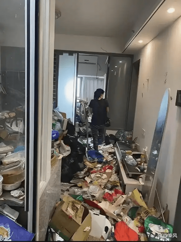 女租客欠租失聯,400多呎公寓成垃圾屋。 女租客欠租失聯,400多呎公寓成垃圾屋。