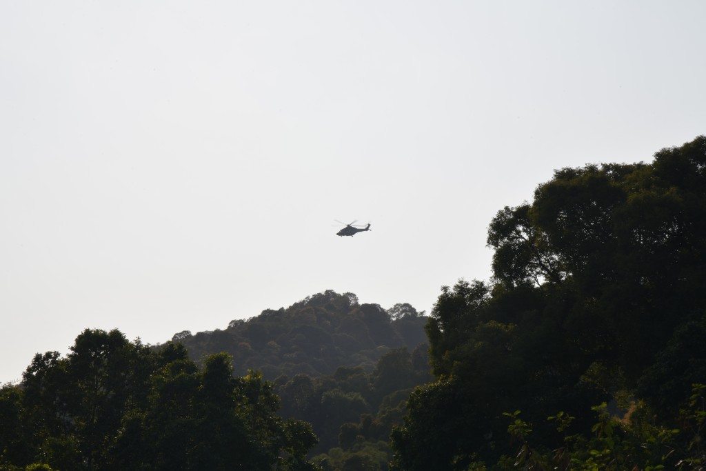政府飞行服务队亦派出直升机高空搜索。