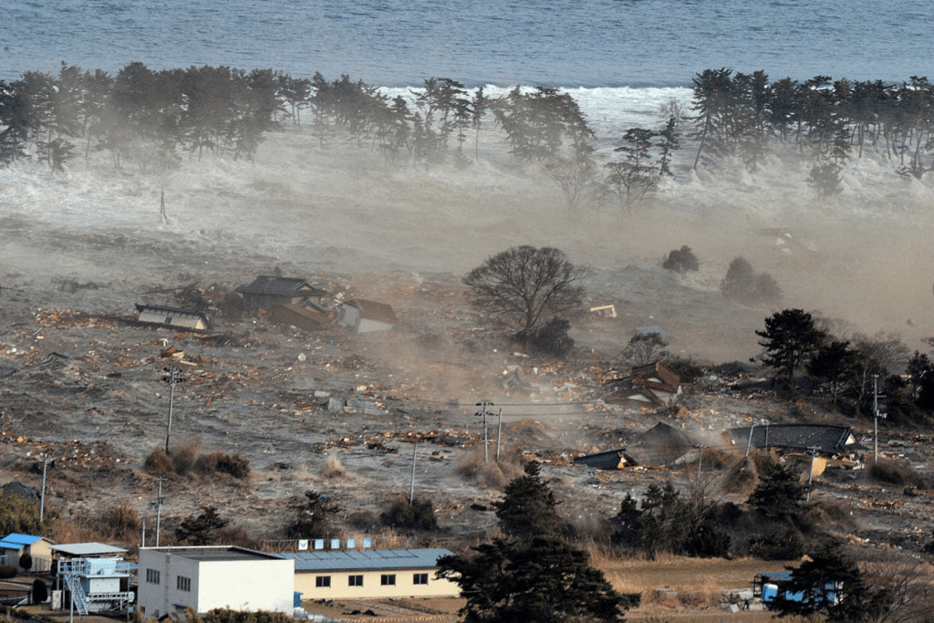 「慢滑移」過去亦曾在2011年震驚全球的「311東日本大地震」爆發前夕密集出現。路透社