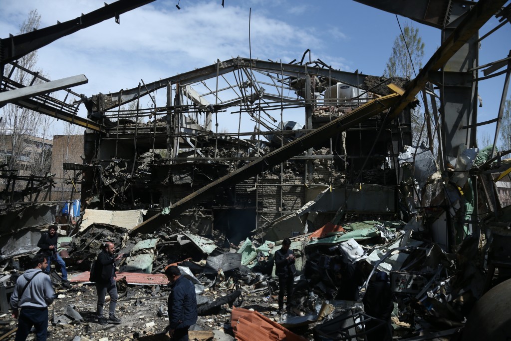 伊朗已有30所大学遭到直接攻击，图为德黑兰一家大学遭空袭。新华社