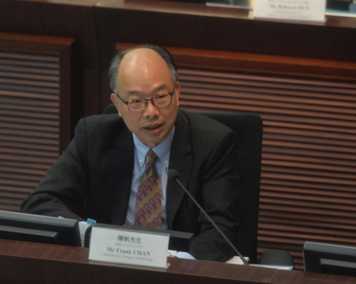 陳帆質疑有人拖延會議時間。