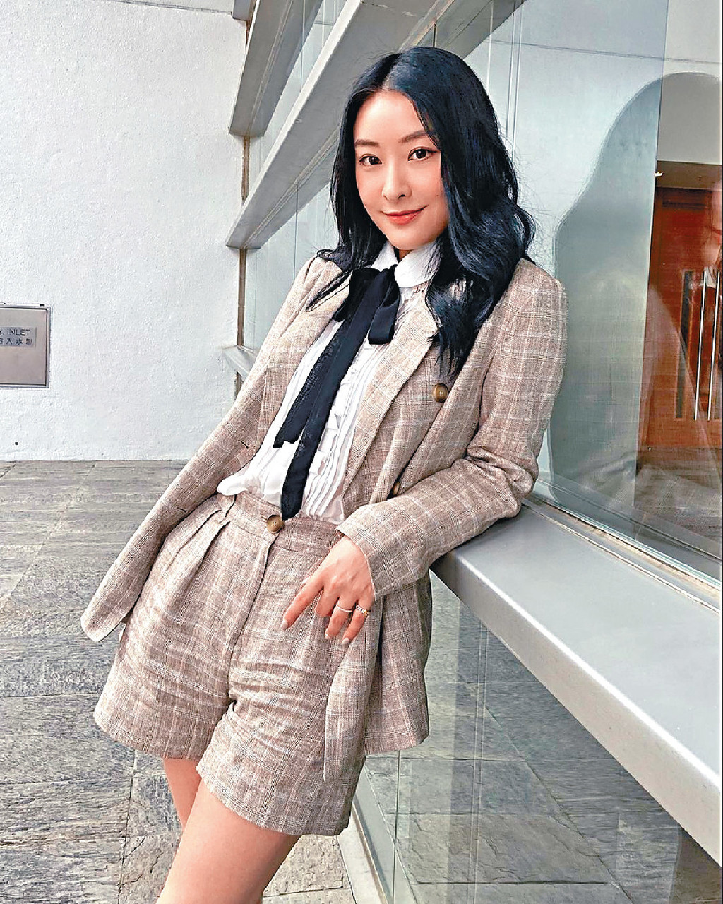 ■Jeannie最近正忙于为叶念琛拍的TVB剧准备。