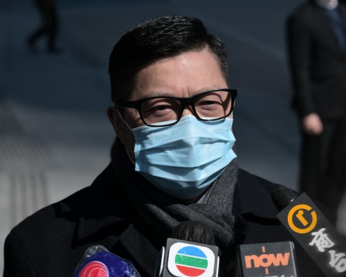鄧炳強指對昨日有中大學生襲擊保安員感到心痛。