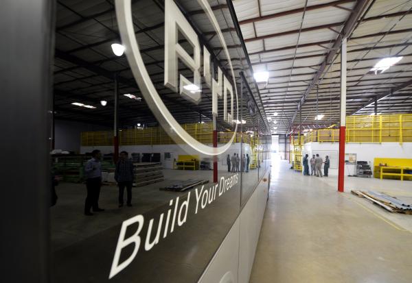 比亚迪（1211）昨日大升12%，一举弹上97.3元。资料图片