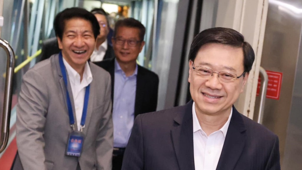 特首李家超率領港府高規格代表團抵達北京,準備出席第三屆「一帶一路」國際合作高峰論壇。李家超FB