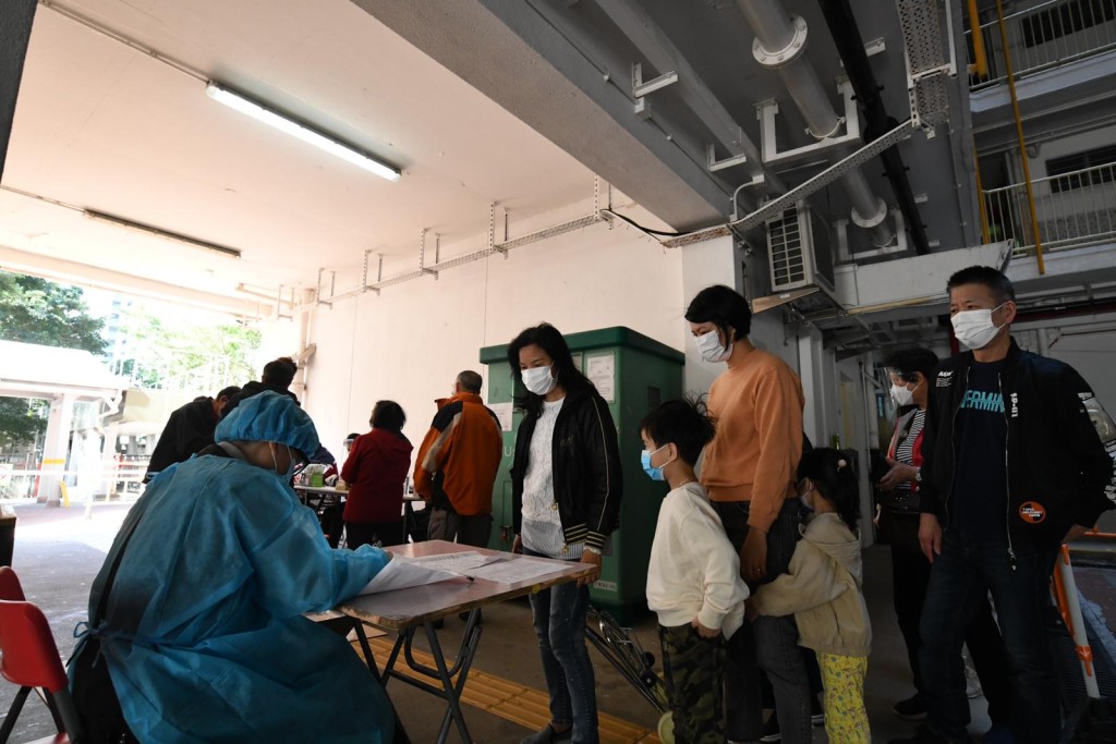 豐澤樓強制檢測中3人初步確診 。