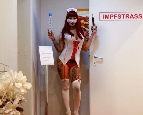 女郎玲瓏浮凸,非常性感。互聯網圖片