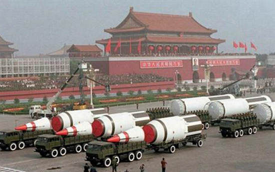 東風-5首次在1984年國慶閱兵亮相。 東風-5首次在1984年國慶閱兵亮相。