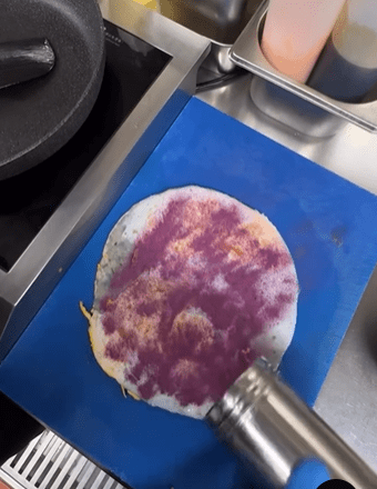 負責人Jacky親自拍片製作同款蛋餅。