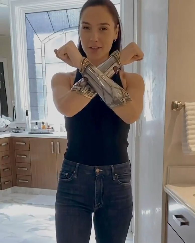 姬嘉铎曾于上月在网上公开短片宣传，但最终又再延期。