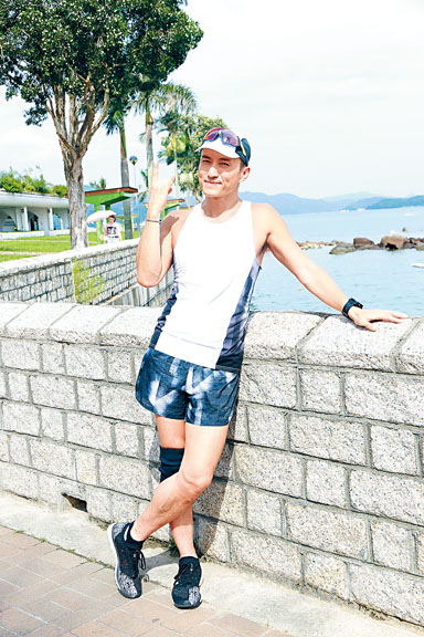 身形甚fit的山聪坦言还想再瘦一些，以最佳状态行婚礼。