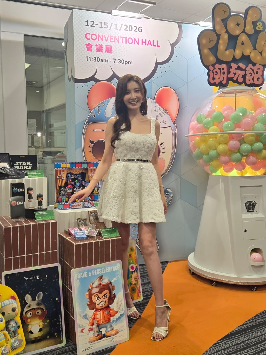 沈殷怡忙于拍摄真人骚综艺节目，其他工作则以旅游及综艺为主。