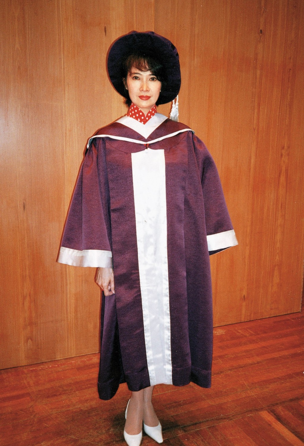 蕭芳芳攻讀兒童心理學碩士學位，創立了護苗基金。
