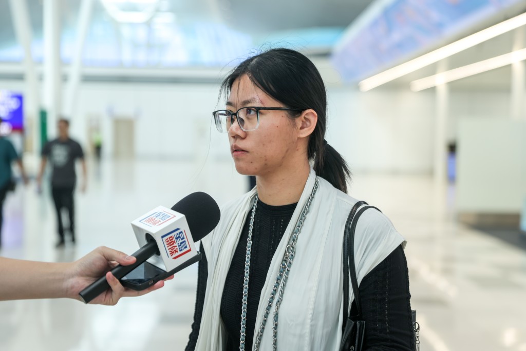 上海旅客陳小姐認為，T2較T1新穎及現代化。