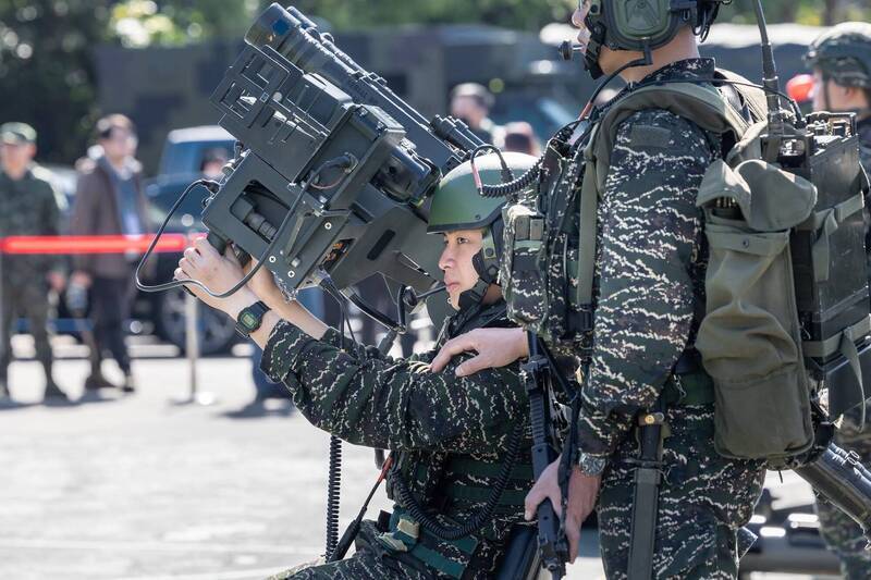 美國國防部準印太安全助理部長約翰·盧要求台灣大幅增加軍費。自由時報