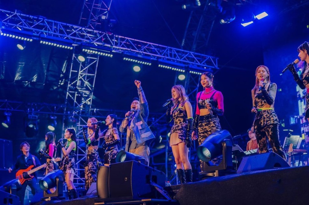 女團COLLAR去年3月4日全體為本地音樂盛事《Clockenflap音樂節》擔任表演嘉賓。  