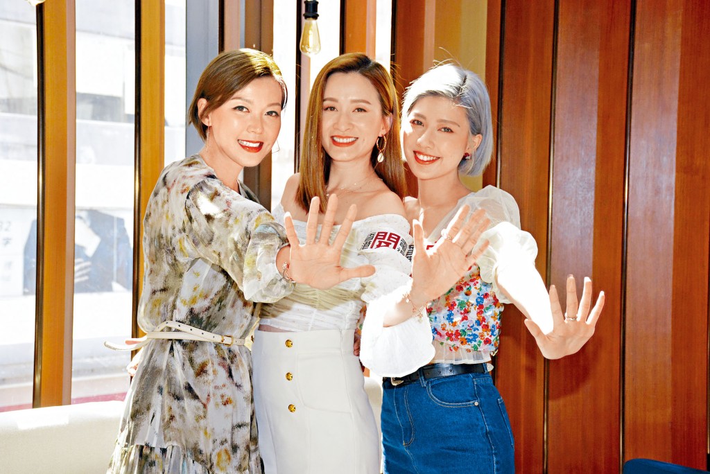 梁诺妍加入主持《五星级丝打II》。