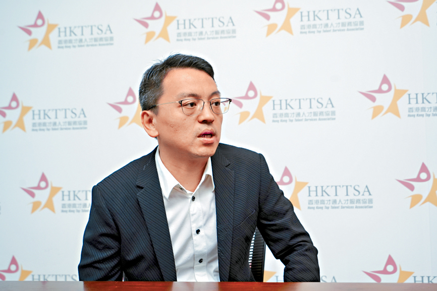 軟件A股上市公司的副總經理、經高才通計劃來港的程先生表示已在港購置房產，期望可在香港長期發展。