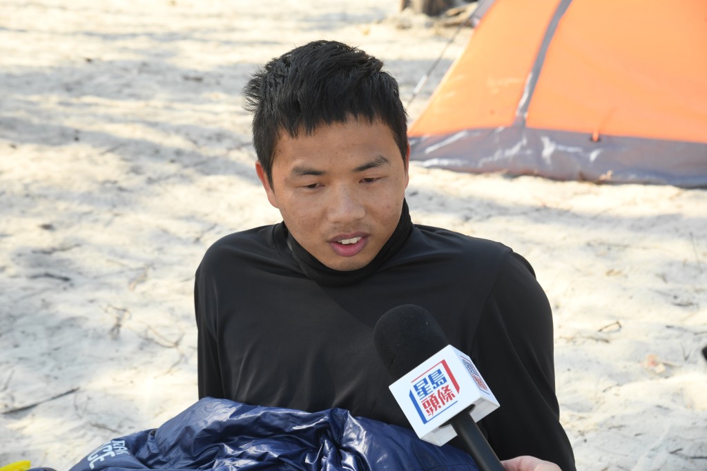 獨自從深圳前來、暱稱「派大星」的露營常客專程浪茄灣露營。