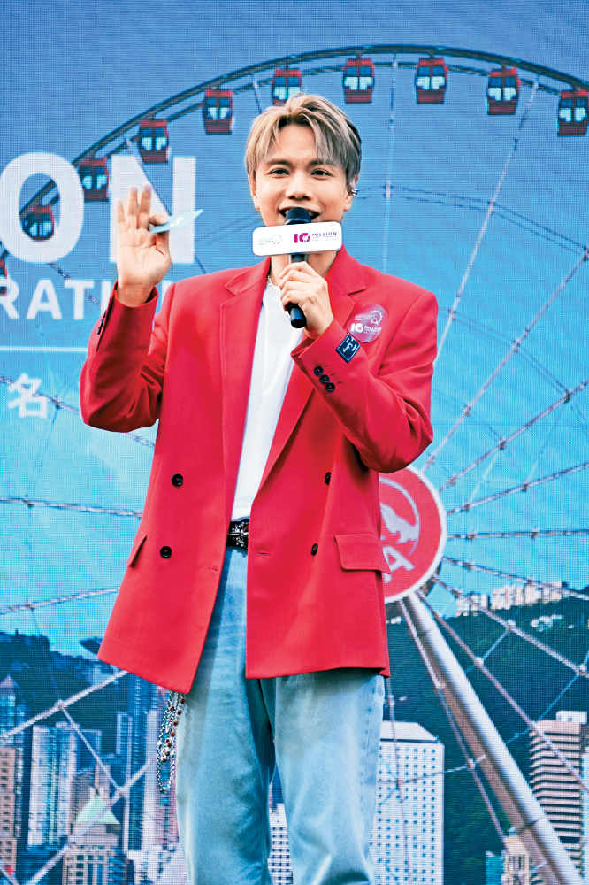 軒仔透露有圈中人找他傾偈,當中以新人較多。