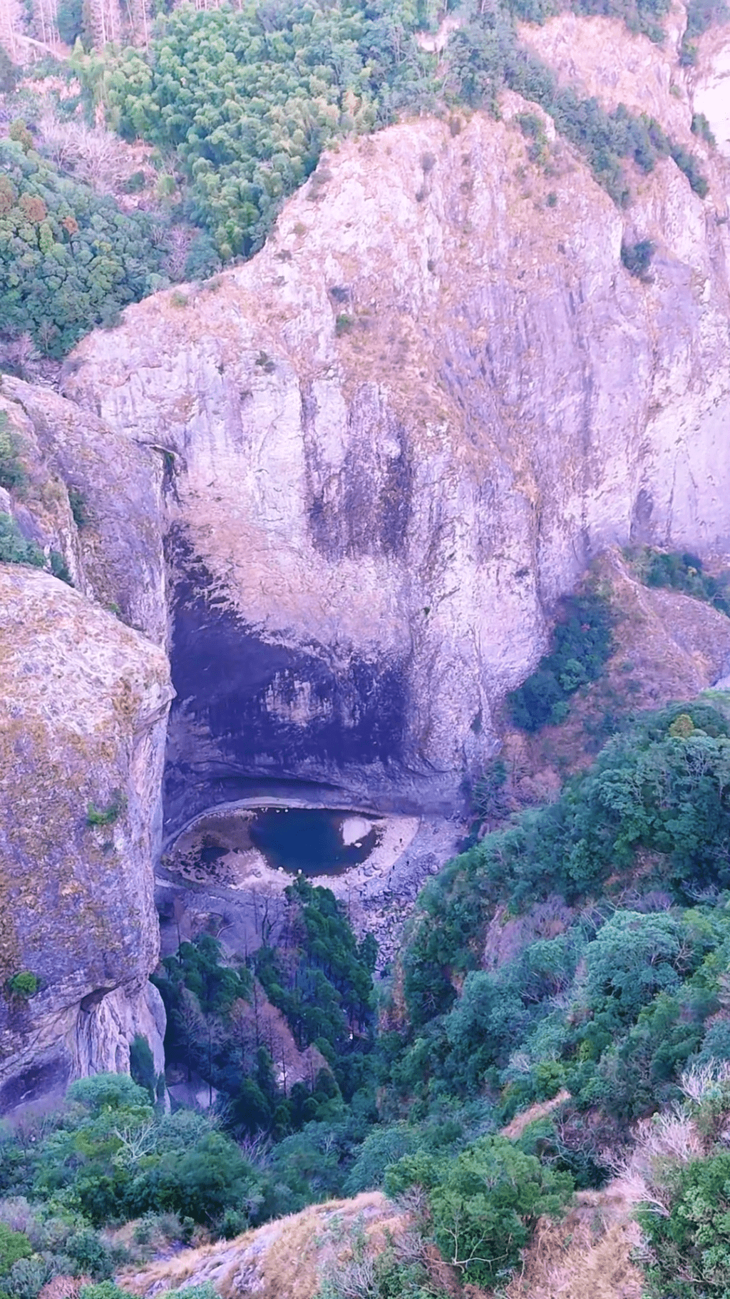浙江景區驚現「開龍眼」奇觀。 抖音影片截圖