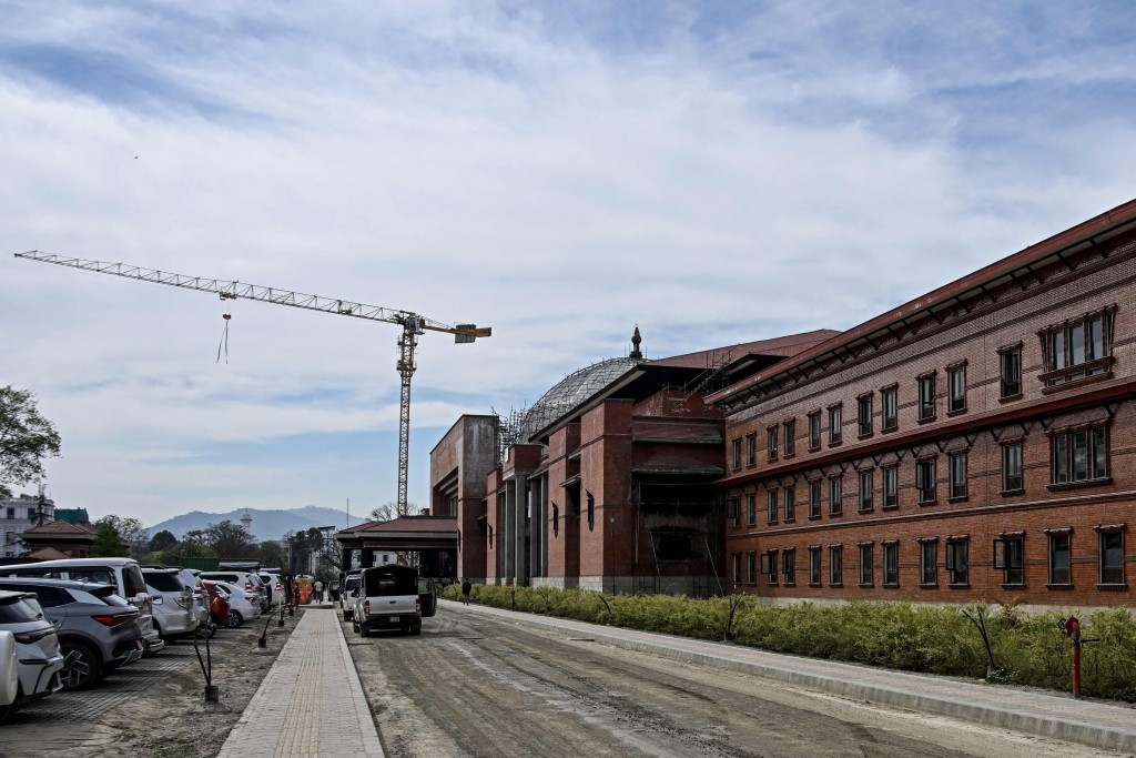 尼泊尔政府决定，将在政府机关及教育机构实行周六、周日双休。法新社