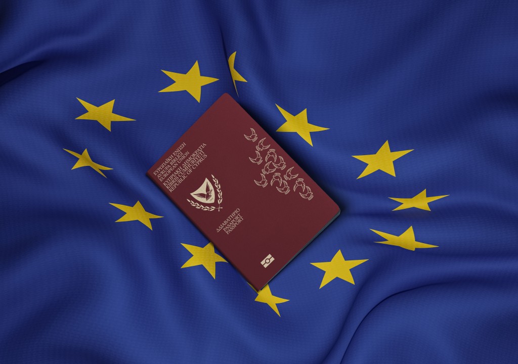 唐勇於2020年被指向歐盟國家塞浦路斯申請護照，他曾發聲明否認。