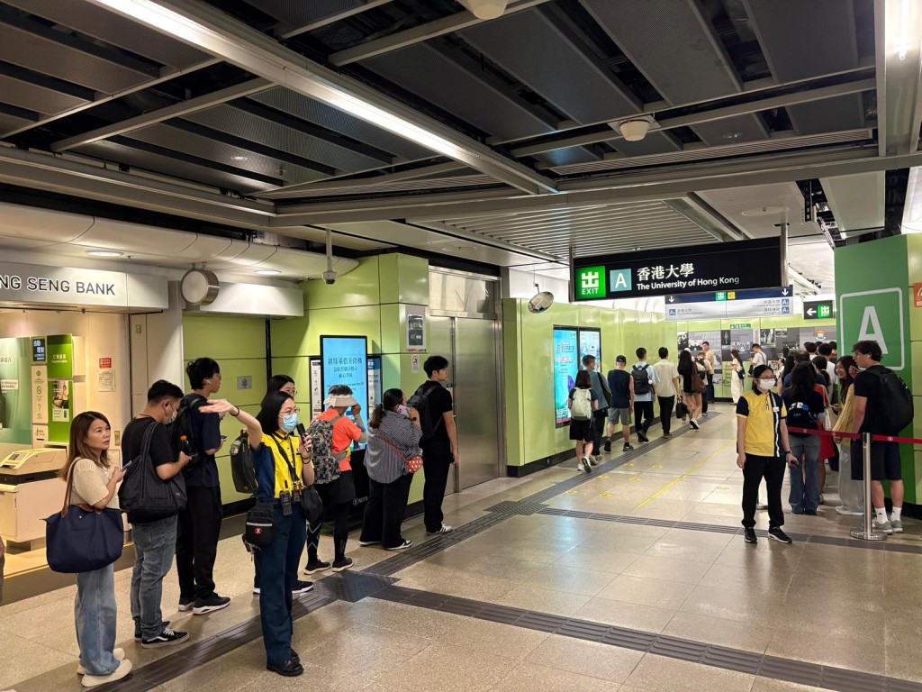 港鐵指據觀察,今早服務大致暢順有序。 港鐵指據觀察,今早服務大致暢順有序。