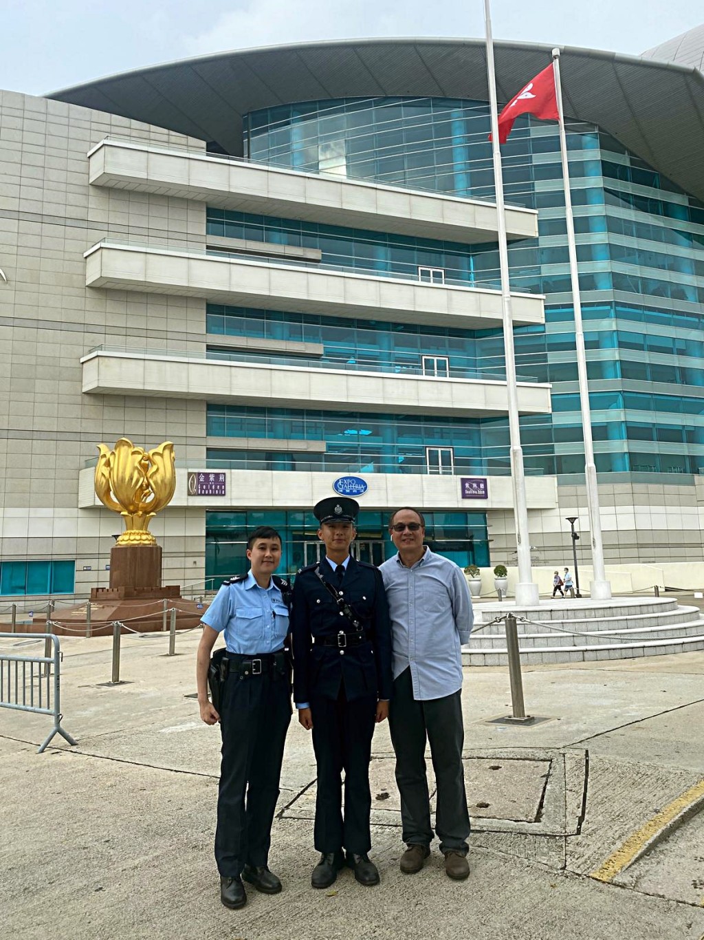 見習督察劉施霖出身於警察世家,其弟弟亦是警務人員。受訪者提供 見習督察劉施霖出身於警察世家,其弟弟亦是警務人員。受訪者提供