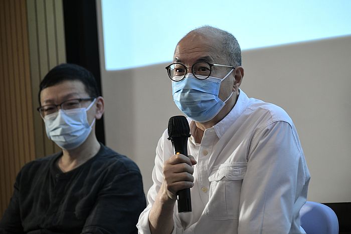 區大為認為，學習中國書畫最重要是從興趣入手，從摸索中發掘自己的優點，再加以發揮和創作。