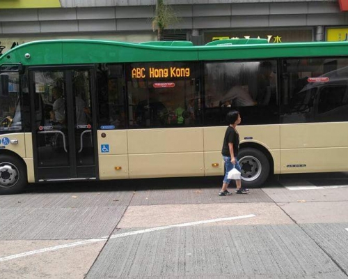 19座小巴現身香港仔。南區之友圖片