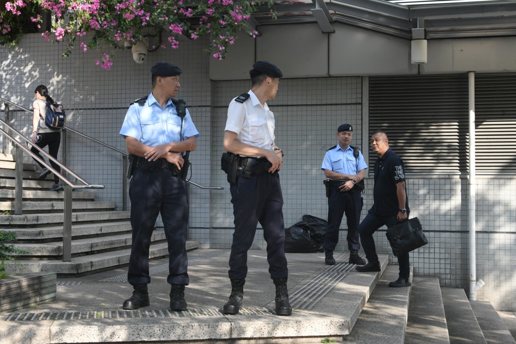 九龙城裁判法院今天保安加强。陈浩元摄