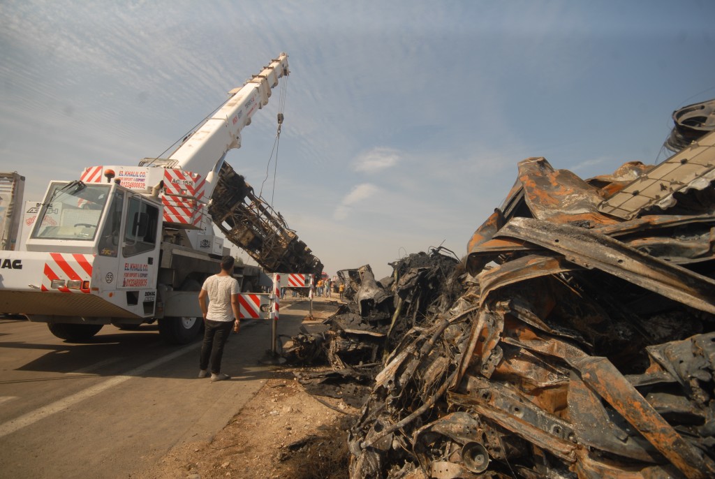 埃及北部高速公路多車連環相撞，釀32人死亡63人受傷。新華社
